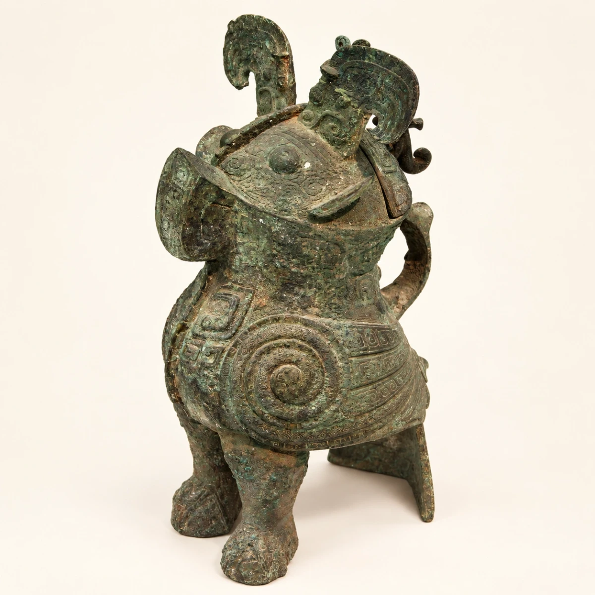 河南博物院藏妇好鸮尊（GPT Image AI策展编辑影像）